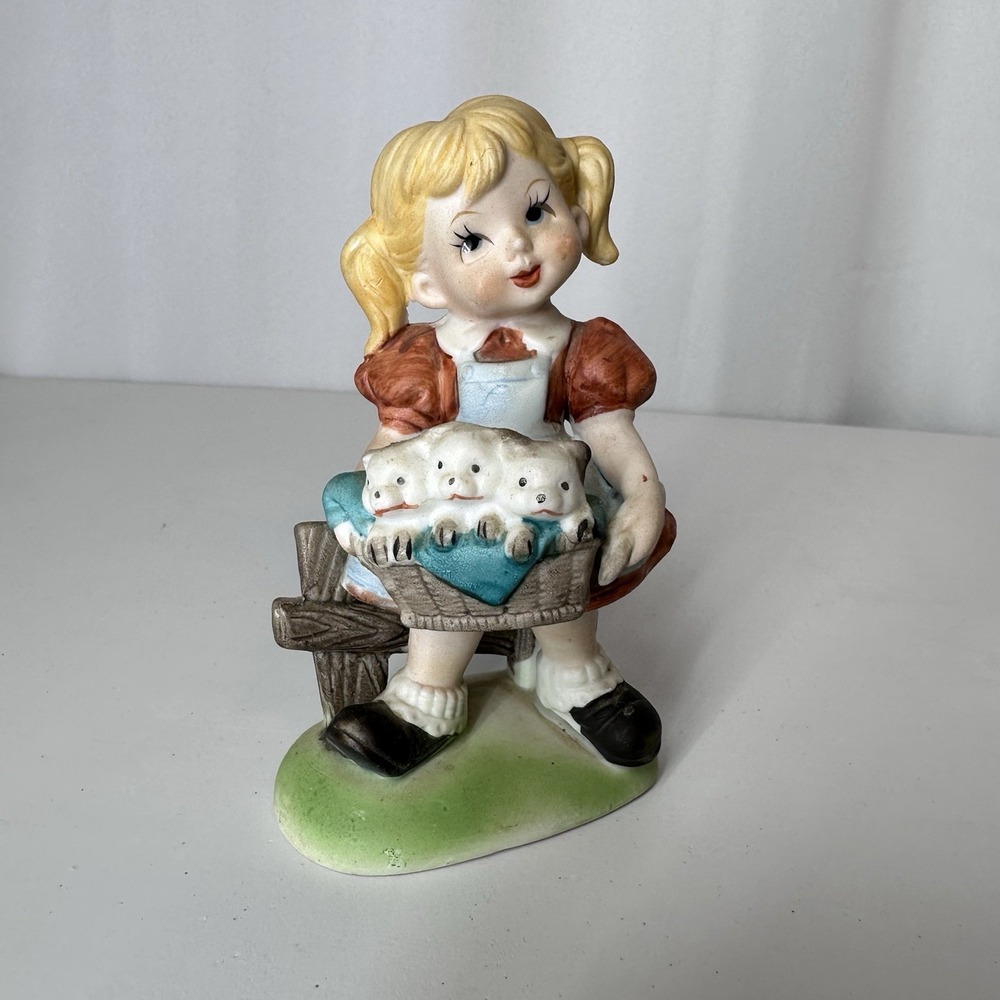 Bisque‎ Porcelain Figurine Girl w/Cats Kittens Hand Painted 5" | Vintage